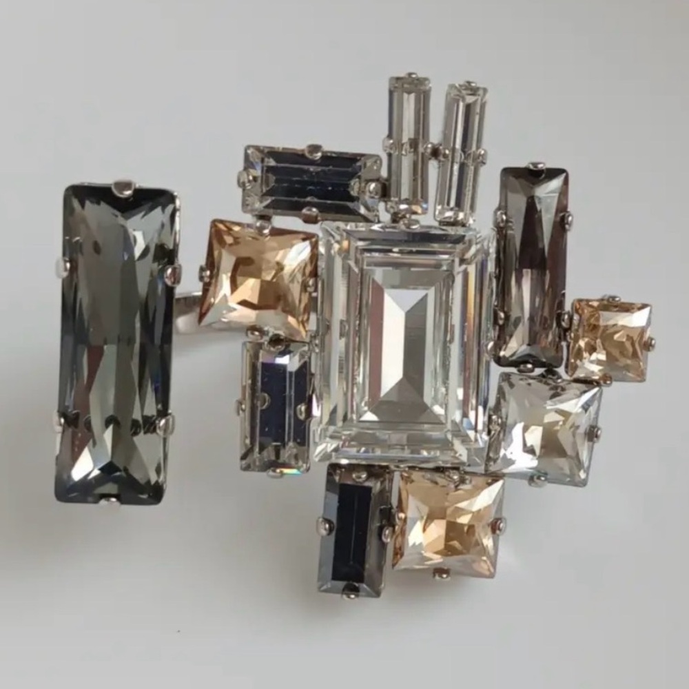 Atelier Swarovski Manhattan ring